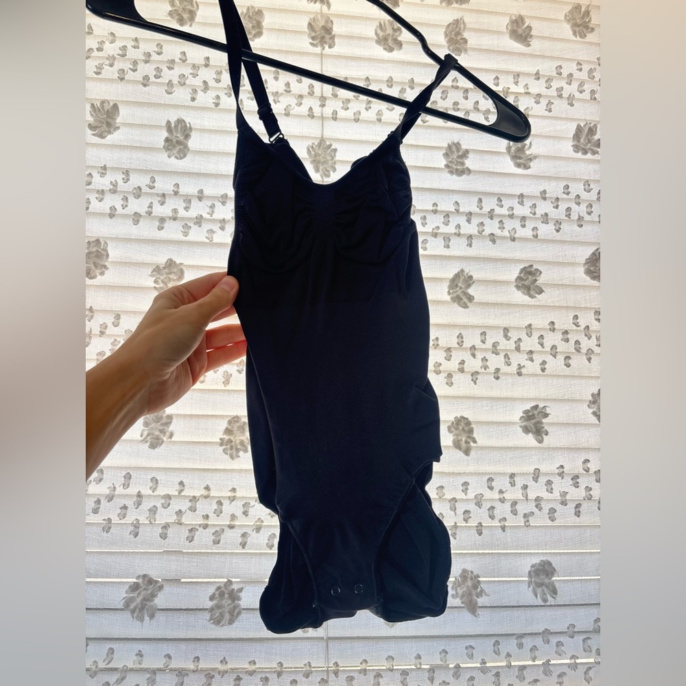 Skims seamless sculpt black bodysuit